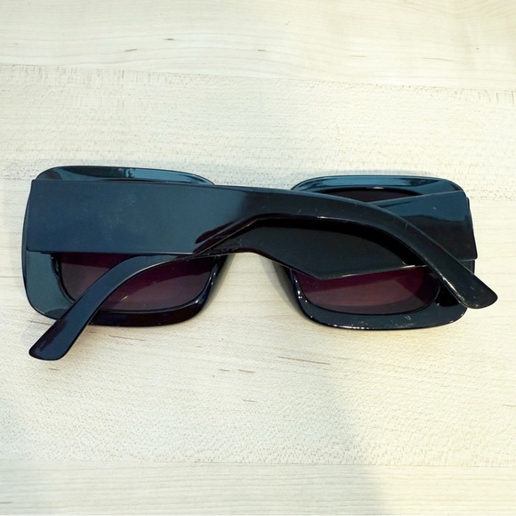 ANTHROPOLOGIE Black Square Sunglasses NEW - Picture 3 of 4